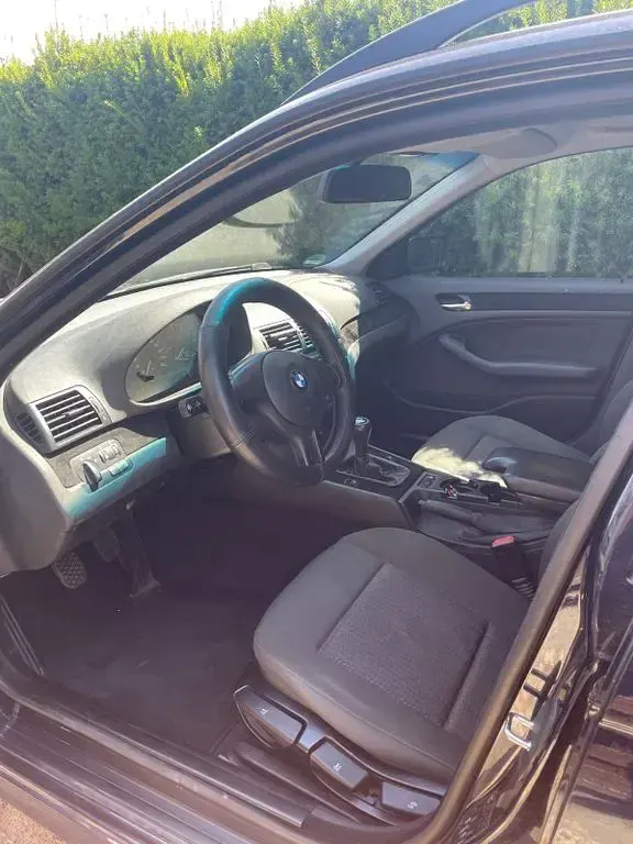 Gebraucht BMW 318 143 PS (105 kW) 2003 Blau Kombi