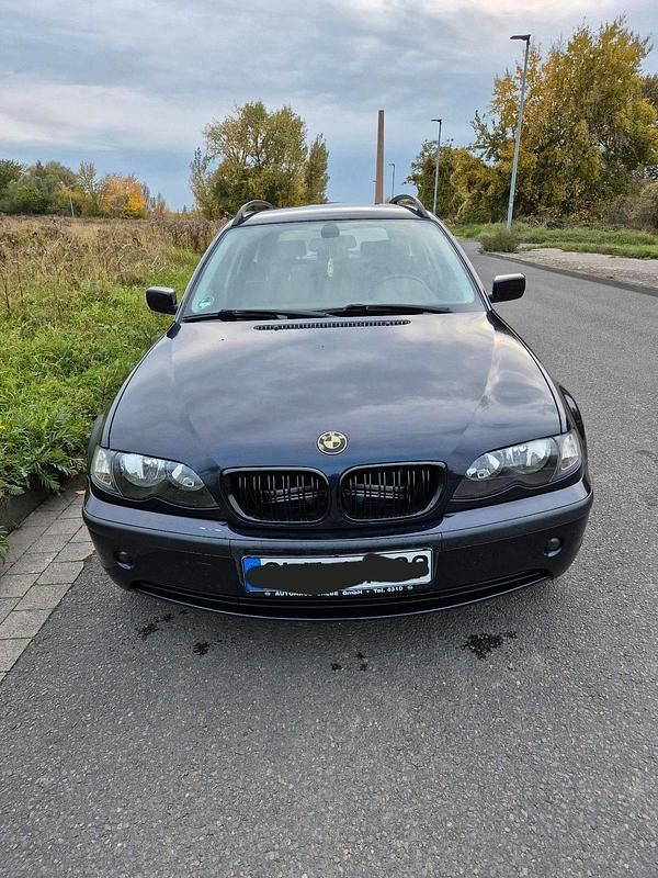 Blau Gebraucht 2005 BMW 316 Kombi | 1.000 € (Fairer Preis) - Bild 1/4