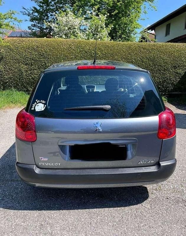 Gebraucht Peugeot 207 Filou 73 PS (53 kW) 2012 Kombi