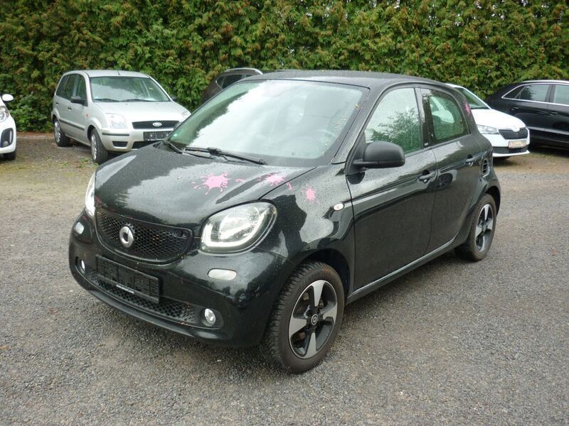 Second-hand Smart ForFour 71 CP (52 kW) 2018 Negru Hatchback