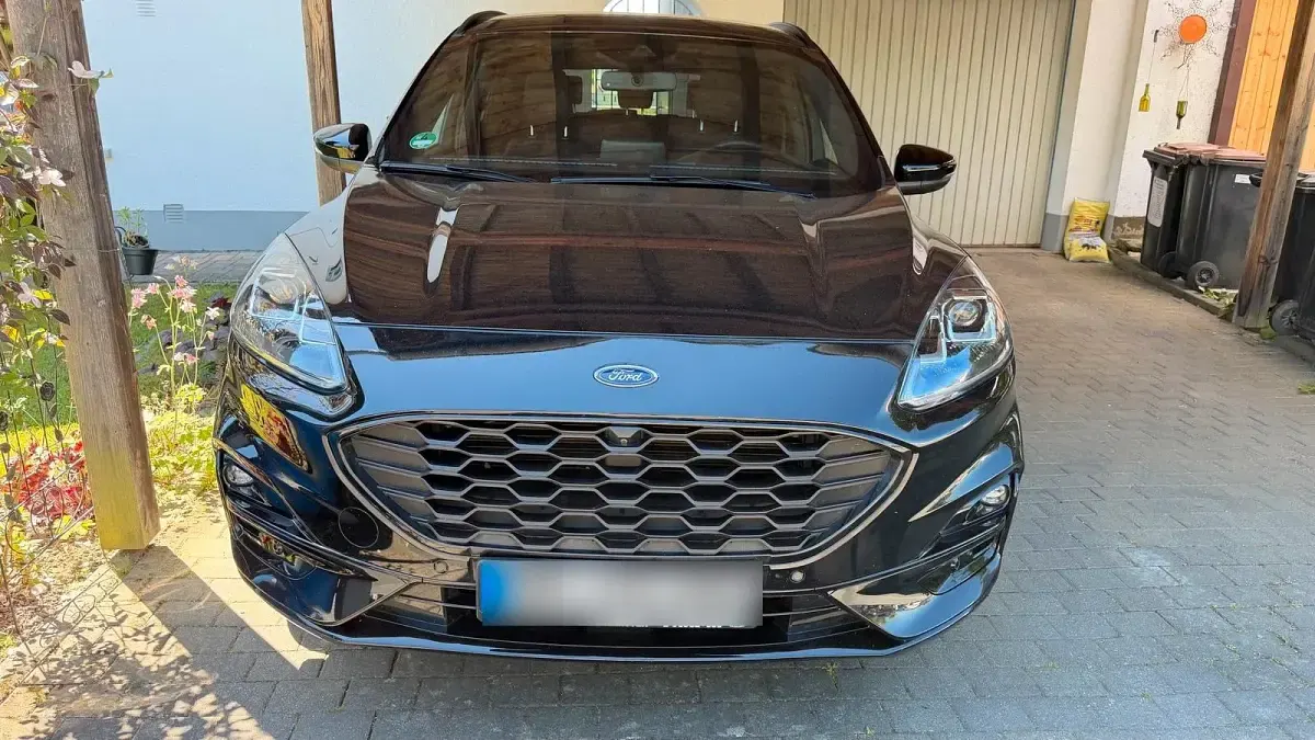 Gebraucht Ford Kuga ST-Line 150 PS (110 kW) 2022 Schwarz SUV