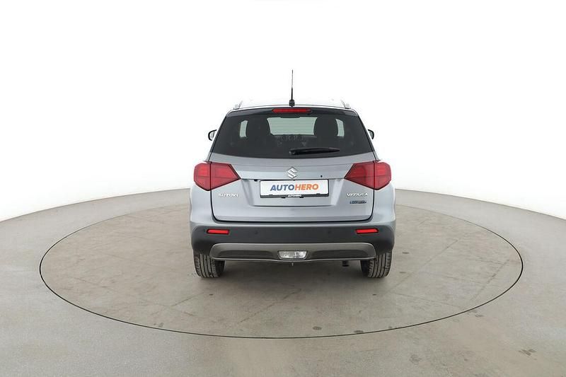 Gebraucht Suzuki Vitara Comfort+ 129 PS (94 kW) 2023 Grau SUV