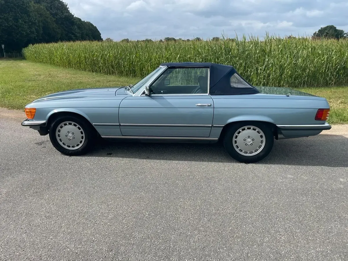 Gebraucht Mercedes SL380 204 PS (150 kW) 1985 Blau Cabrio