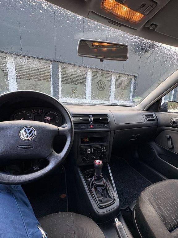 Gebraucht VW Golf IV Basis 105 PS (77 kW) 2000 Blau Limousine