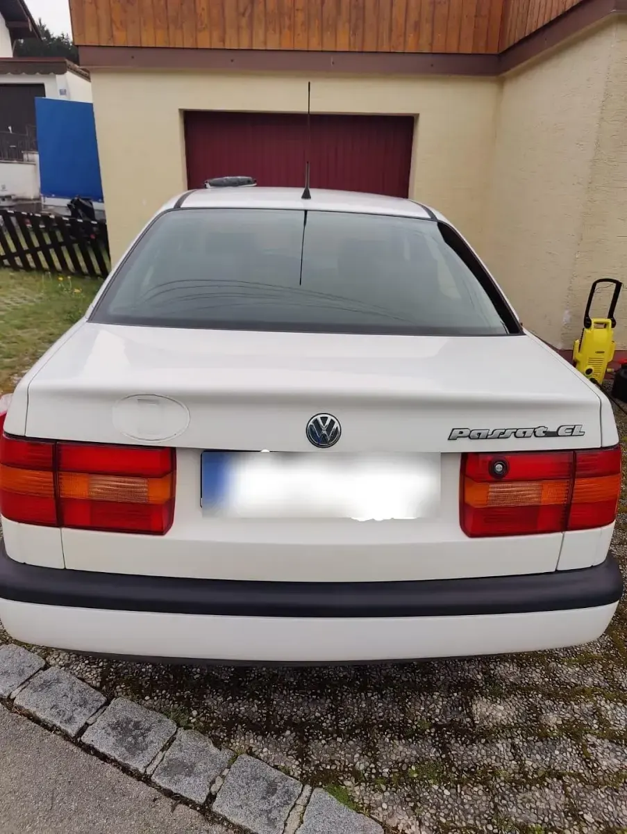 Gebraucht VW Passat 90 PS (66 kW) 1995 Weiß Limousine