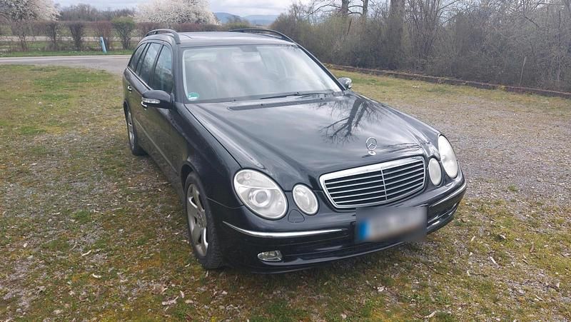 Second-hand Mercedes E320 Avantgarde 2003 Negru Break