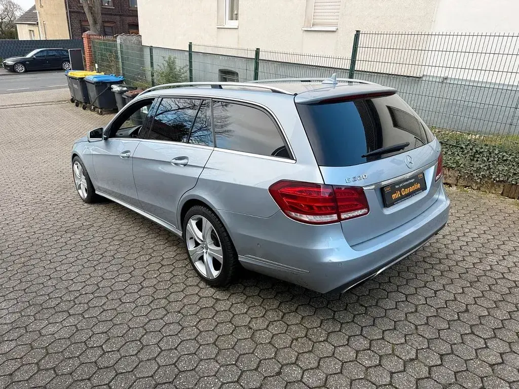 Gebraucht Mercedes E220 170 PS (125 kW) 2013 Silber Kombi
