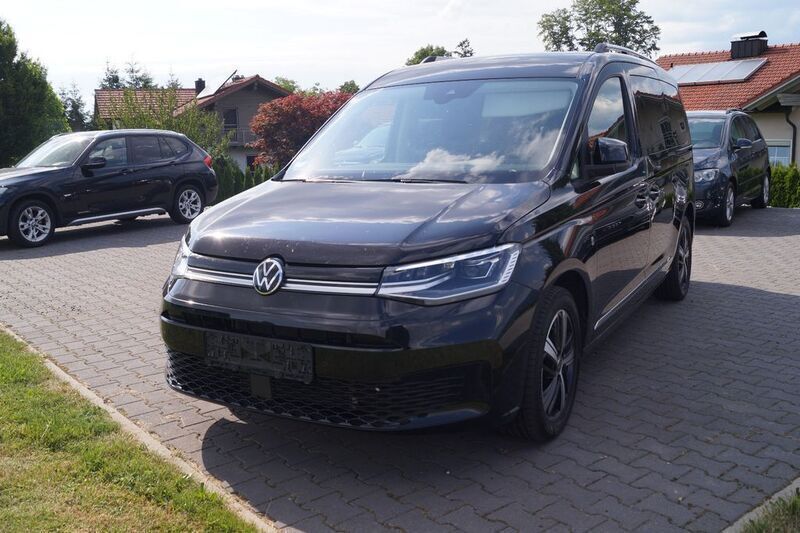 Schwarz Gebraucht 2023 VW Caddy Maxi Style Van / Kleinbus | 27.500 € (Superpreis) - Bild 1/4