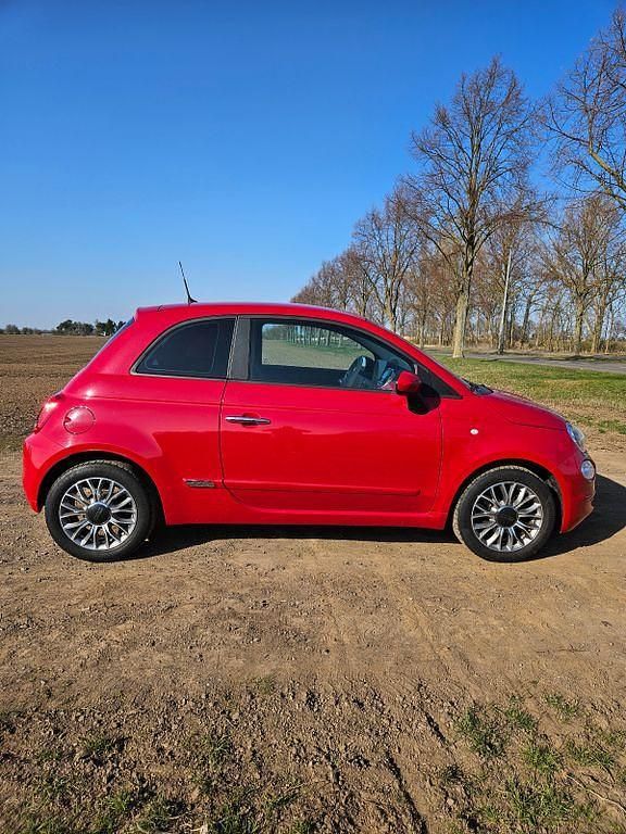 Gebraucht Fiat 500 Mirror 69 PS (50 kW) 2017 Rot Kleinwagen