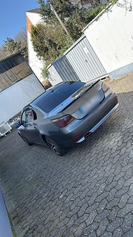 Gebraucht BMW 525 185 PS (136 kW) 2004 Grau Limousine