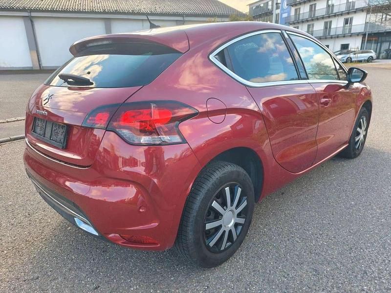 Gebraucht Citroën DS4 So Chic 111 PS (81 kW) 2012 Rot Kleinwagen