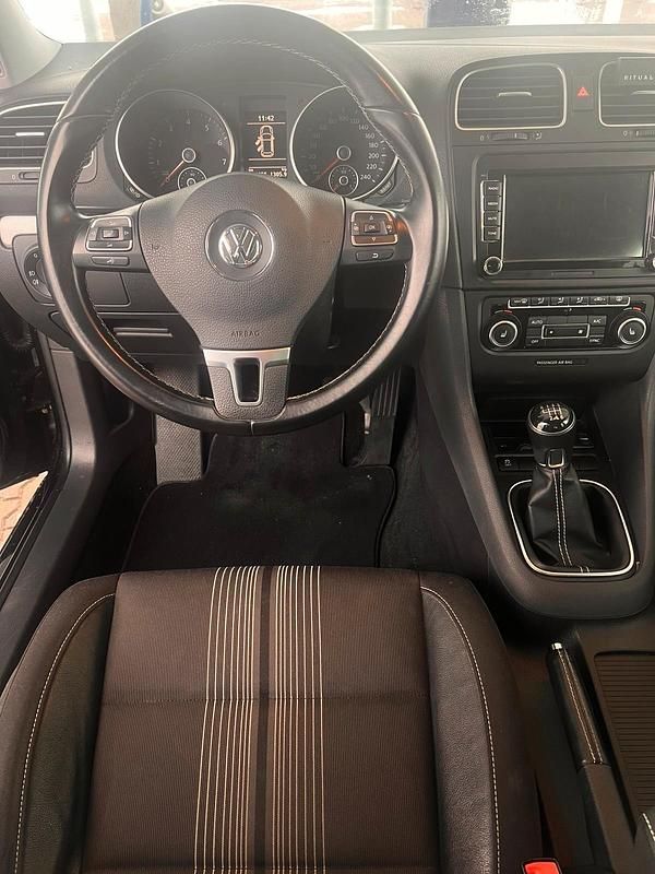 Gebraucht VW Golf VI Edition 122 PS (89 kW) 2012 Schwarz Kleinwagen