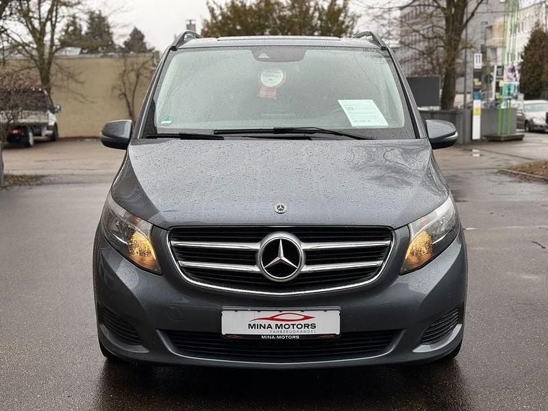 Gebraucht Mercedes V220 Edition 163 PS (119 kW) 2018 Grau Van / Kleinbus