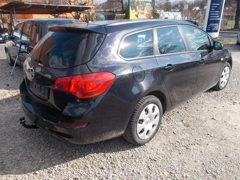 Gebraucht Opel Astra Design Edition 116 PS (85 kW) 2011 Schwarz Kombi