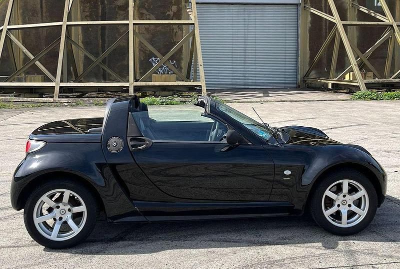 Schwarz Gebraucht 2006 Smart Roadster Cabrio | 4.690 € - Bild 1/4