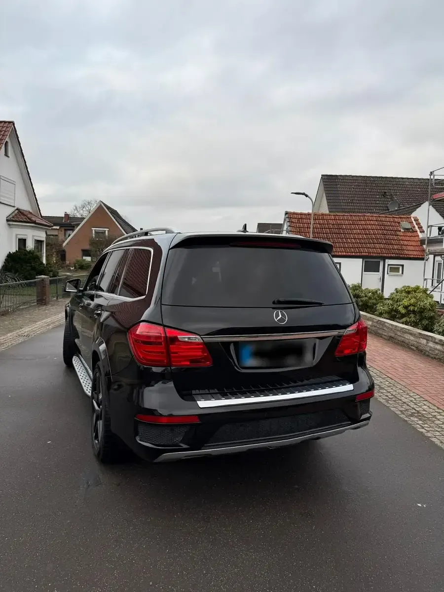 Gebraucht Mercedes GL350 AMG 258 PS (189 kW) 2012 Schwarz SUV