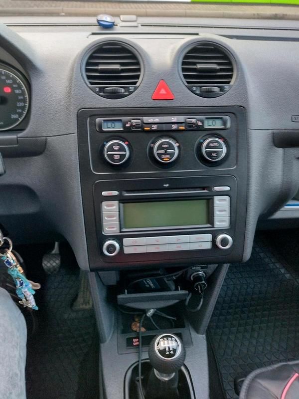 Schwarz Gebraucht 2008 VW Caddy Life Van / Kleinbus | 5.799 € (Teuer) - Bild 1/4