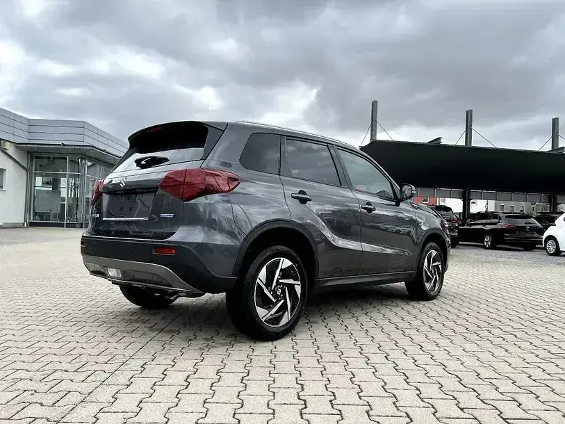 Neu Suzuki Vitara GLX 110 PS (80 kW) 2025 Titangrau metallic SUV