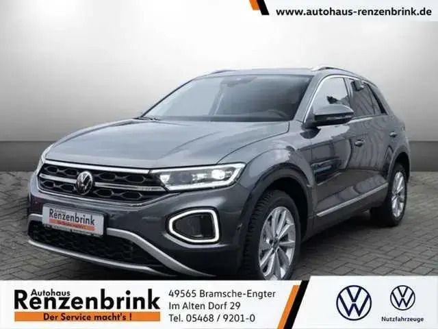 Grau (indiumgrau metallic) Gebraucht 2025 VW T-Roc Style SUV | 38.990 € (Teuer) - Bild 1/4