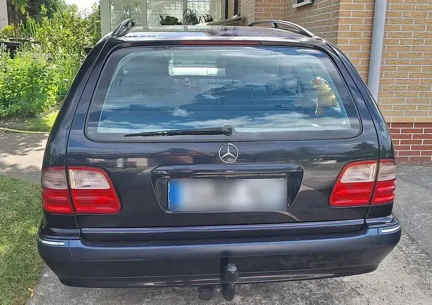 Gebraucht Mercedes 240 170 PS (125 kW) 2001 Blau Kombi