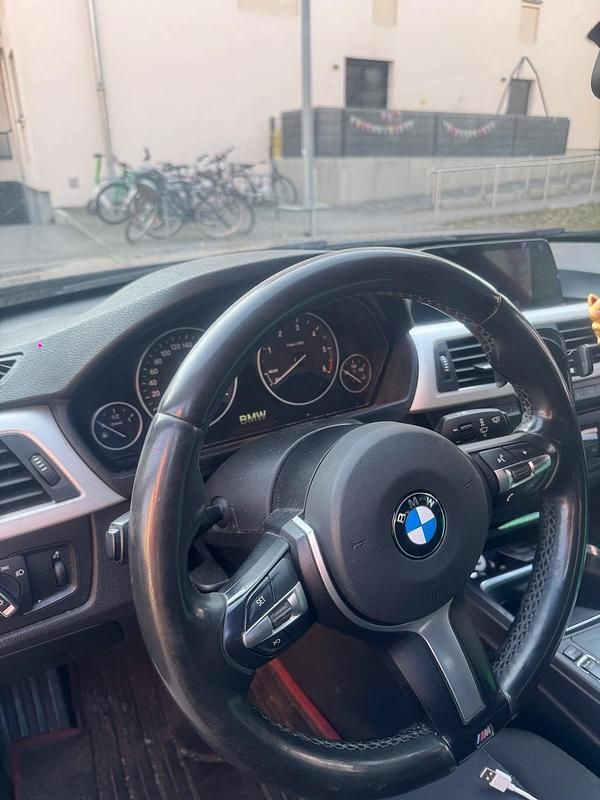 Gebraucht BMW 316 116 PS (85 kW) 2014 Schwarz Limousine