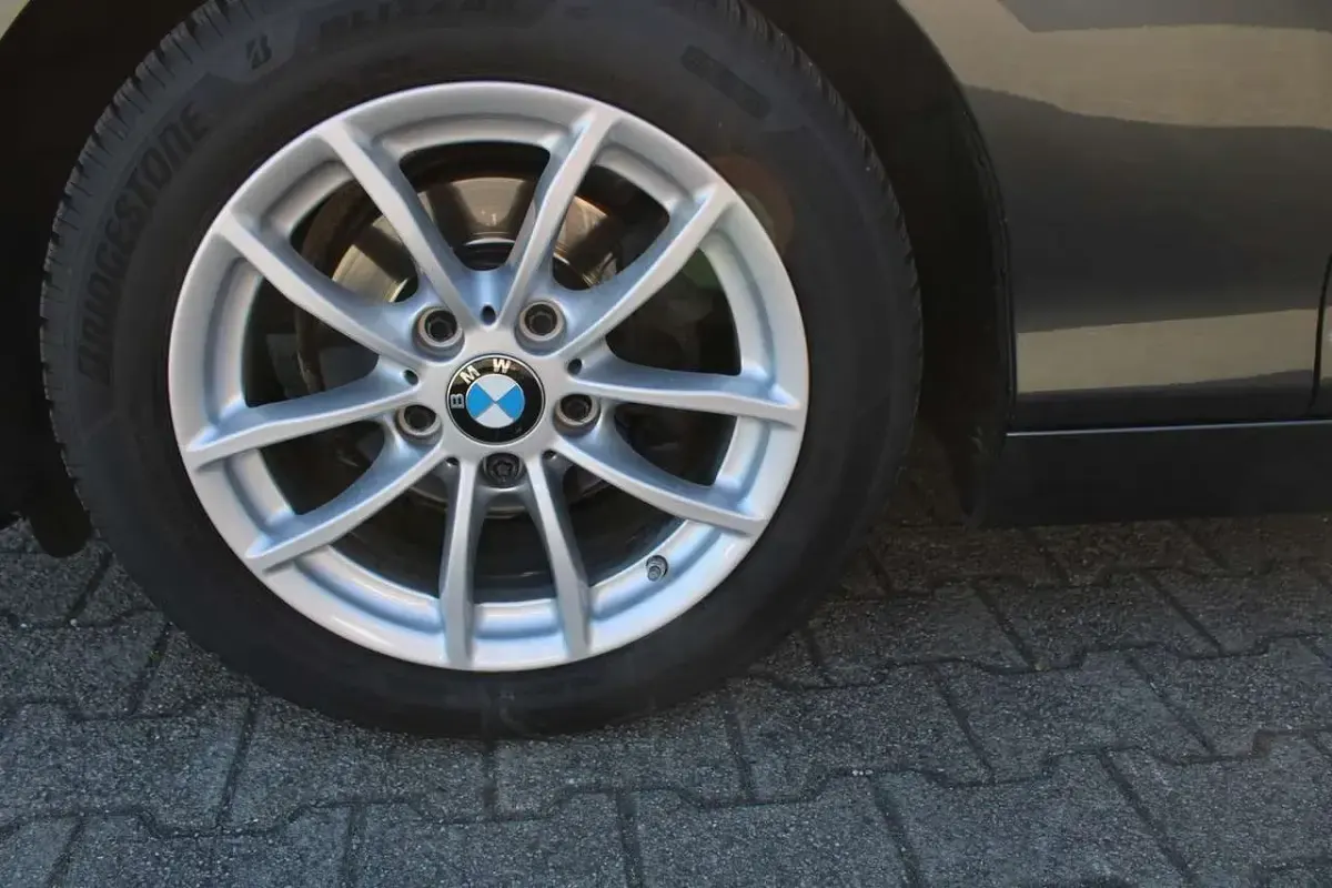 Gebraucht BMW 218 Advantage 150 PS (110 kW) 2020 Mineralgrau Cabrio