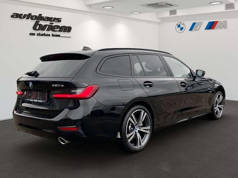 Gebraucht BMW 320e Advantage 204 PS (150 kW) 2021 Schwarz ii Kombi