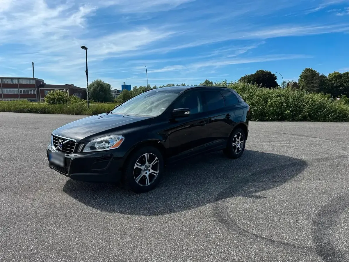 Gebraucht Volvo XC60 196 PS (144 kW) 2013 Schwarz SUV