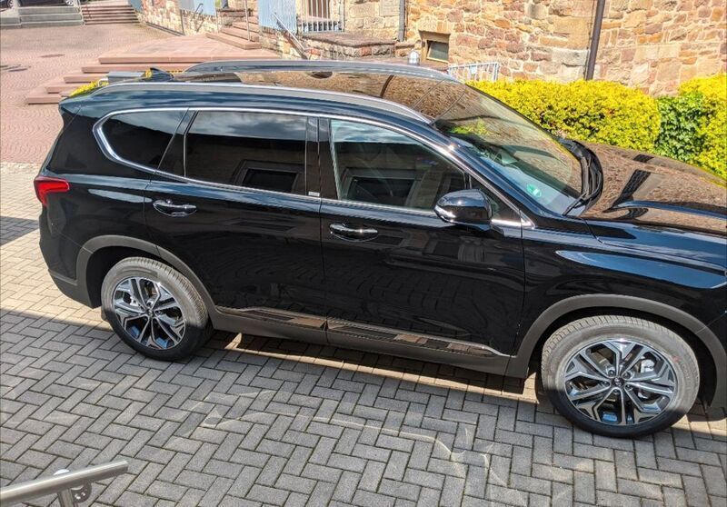 Schwarz Gebraucht 2020 Hyundai Santa Fe Premium SUV | 29.500 € - Bild 1/4