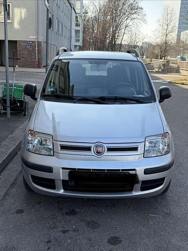 Gebraucht Fiat Panda Dynamic 60 PS (44 kW) 2011 Grau Kleinwagen