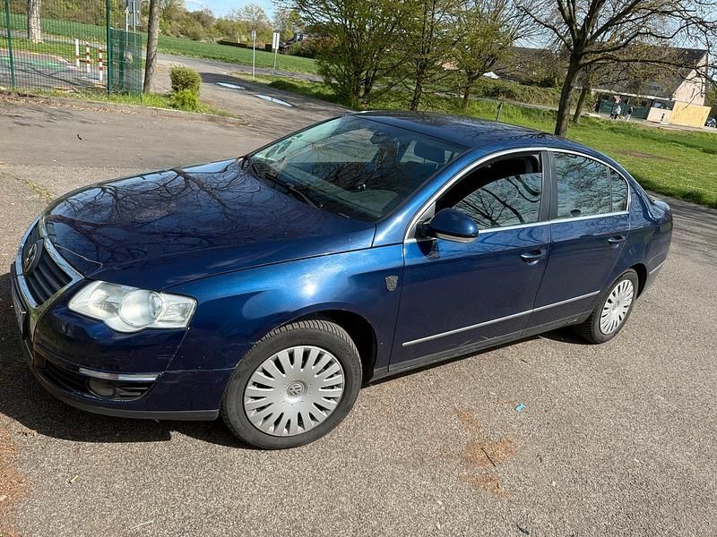 Gebraucht VW Passat 115 PS (84 kW) 2007 Limousine
