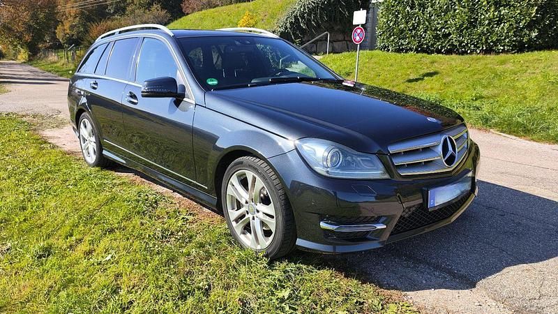 Gebraucht Mercedes C250 Avantgarde 204 PS (150 kW) 2013 Schwarz Kombi