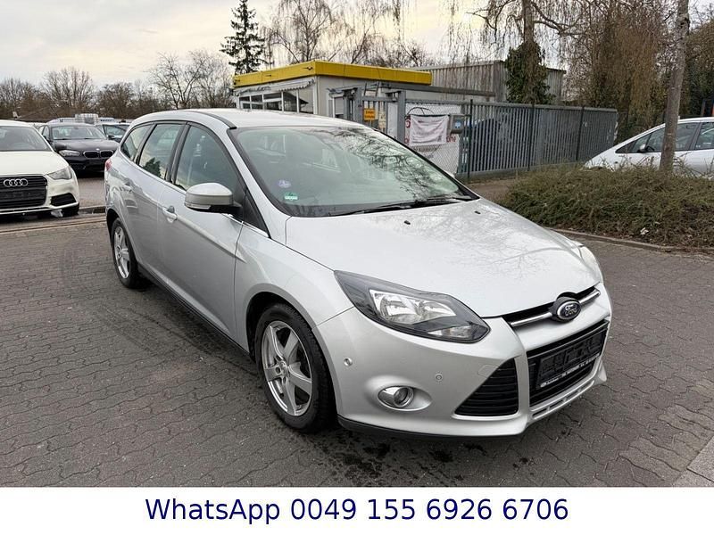 Gebraucht Ford Focus Titanium 125 PS (91 kW) 2013 Silber Kombi