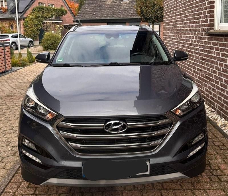 Gebraucht Hyundai Tucson 132 PS (97 kW) 2017 Grau SUV