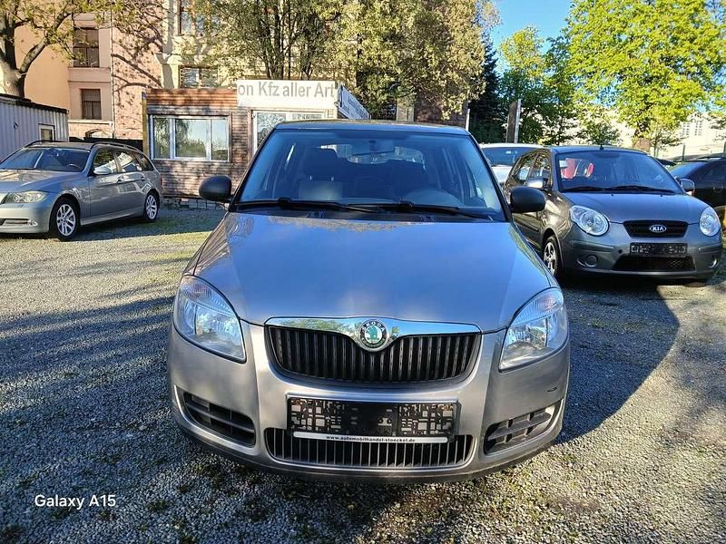 Silber Gebraucht 2009 Skoda Fabia Limousine | 3.800 € (Etwas zu teuer) - Bild 1/4