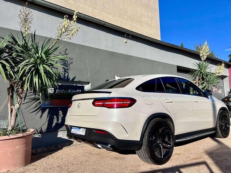 Gebraucht Mercedes GLE350 AMG line 258 PS (189 kW) 2016 Weißperllackmet SUV