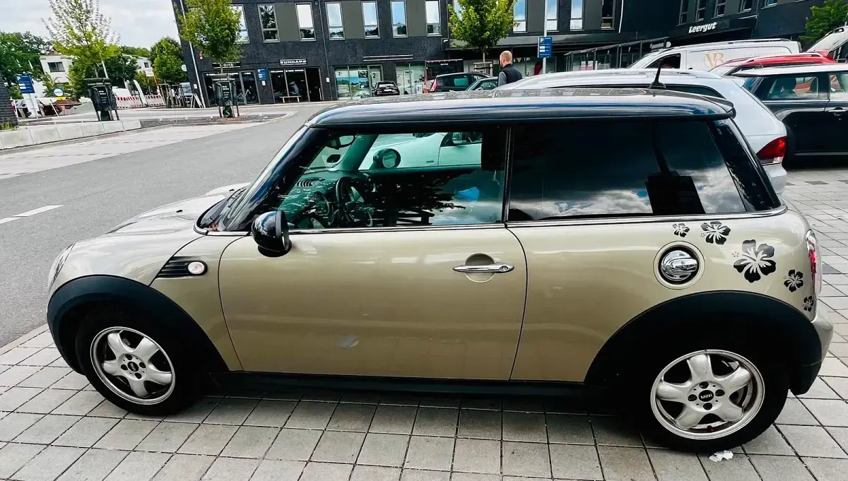 Gebraucht Mini Cooper Coupé 120 PS (88 kW) 2009 Andere farben Coupé