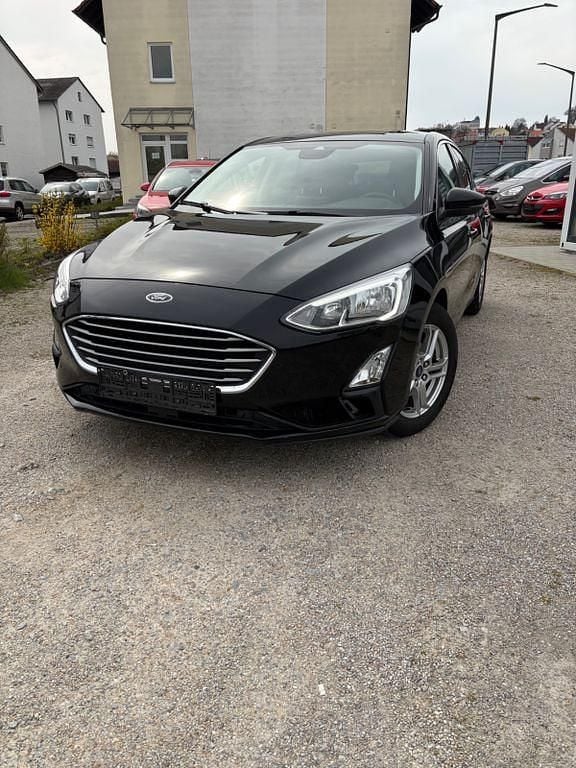 Gebraucht Ford Focus 101 PS (74 kW) 2019 Schwarz Limousine