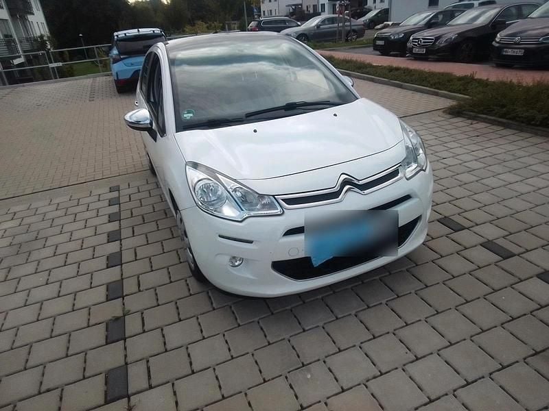 Weiß Gebraucht 2015 Citroën C3 Kleinwagen | 5.900 € (Fairer Preis) - Bild 1/4