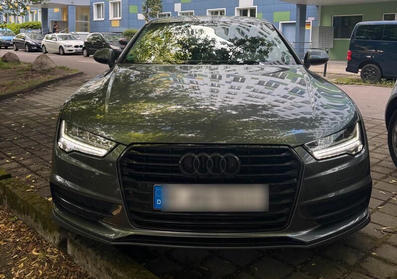 Grau Gebraucht 2017 Audi A7 Sportback S-Line Kleinwagen | 26.300 € (Fairer Preis) - Bild 1/4