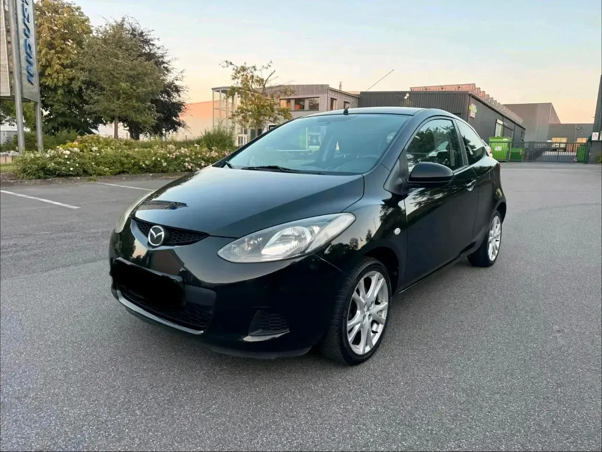 Gebraucht Mazda 2 Inclusive 75 PS (55 kW) 2008 Schwarz Kleinwagen