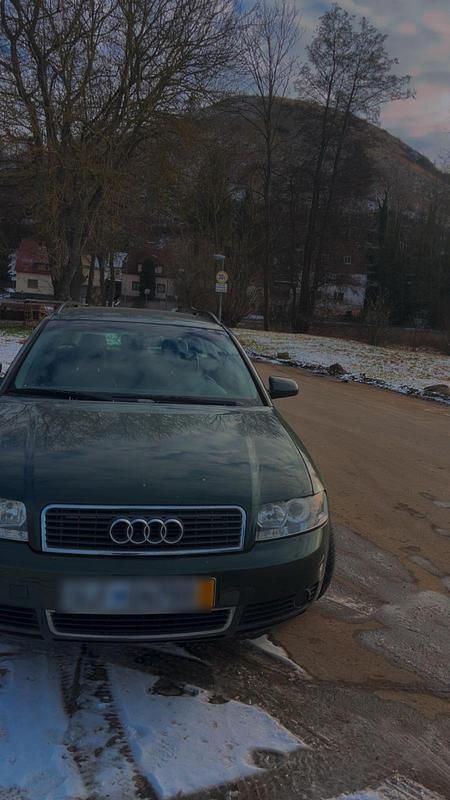 Grün Gebraucht 2002 Audi A4 Kombi | 999 € (Superpreis) - Bild 1/2