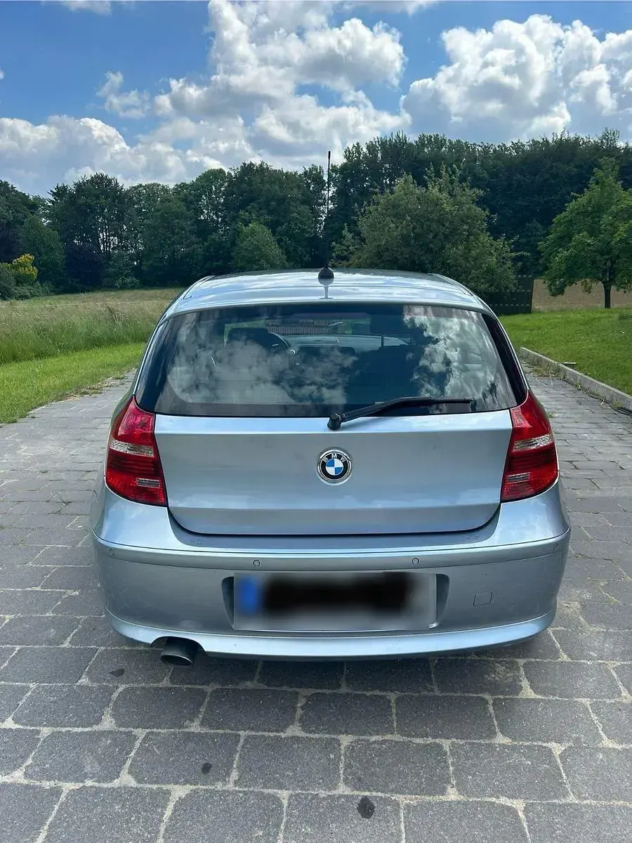 Gebraucht BMW 120 177 PS (130 kW) 2011 Blau Kleinwagen