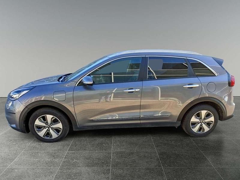 Gebraucht Kia Niro Spirit 141 PS (103 kW) 2018 (mst) metal stream met. SUV