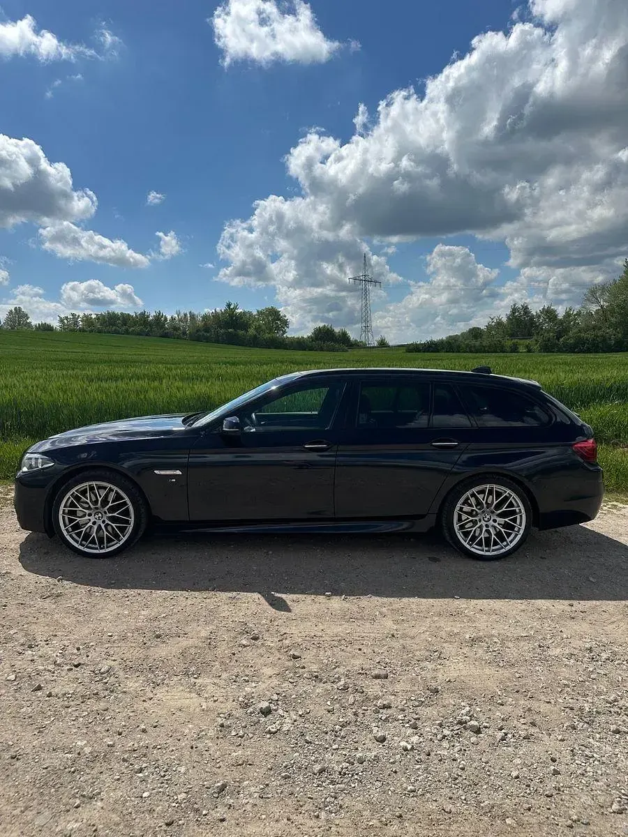 Gebraucht BMW 550 M Sport 449 PS (330 kW) 2015 Schwarz Kombi