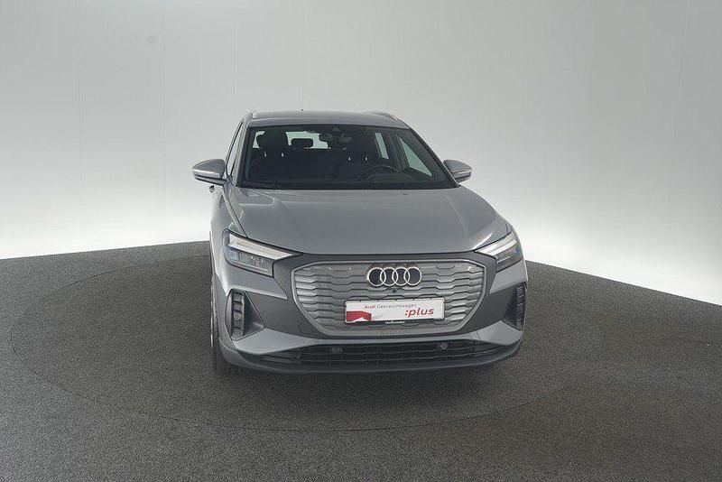 Gebraucht Audi Q4 e-tron Comfort 125 kW (170 PS) 2023 Kieselgrau SUV