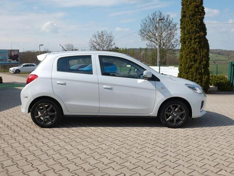 Gebraucht Mitsubishi Space Star Select 71 PS (52 kW) 2023 Weiß Kleinwagen