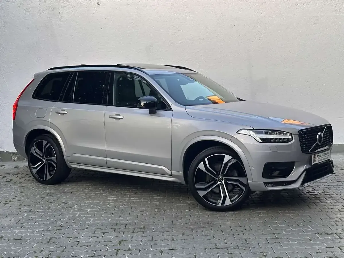 Gebraucht Volvo XC90 Plus 235 PS (172 kW) 2023 Silber SUV