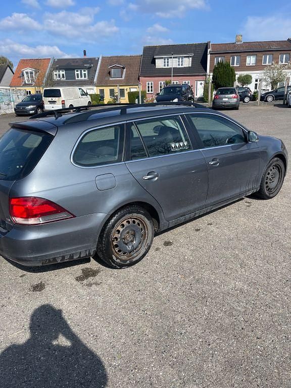 Gebraucht VW Golf VII Comfortline 105 PS (77 kW) 2013 Limousine