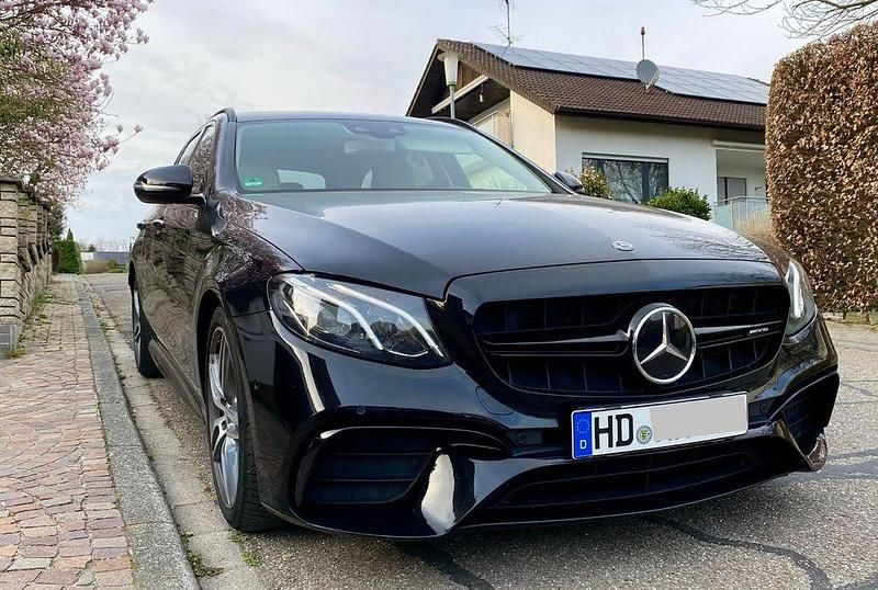 Gebraucht Mercedes E400 340 PS (250 kW) 2019 Schwarz Limousine